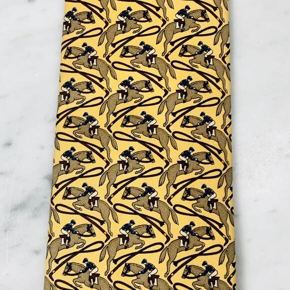 BROOKS BROTHERS MAKERS Tie Silk 59"x3-5/8" Yellow Horse Rider Jumping Whip EUC - Picture 4 of 8